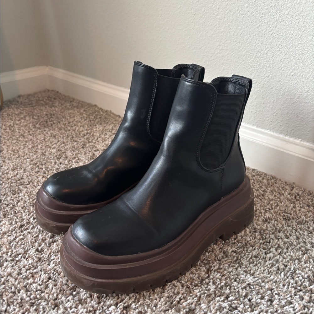 Platform chunky boots